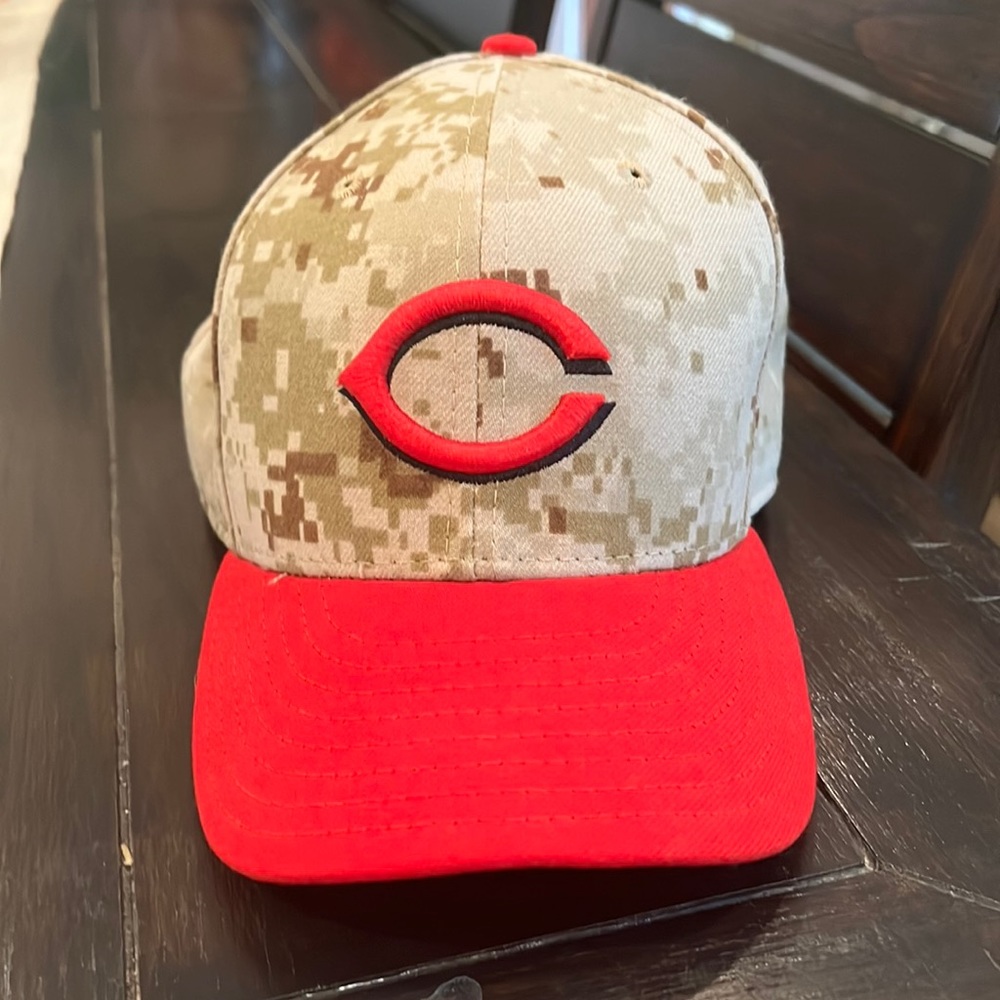 Née Era 59 Fifty Cincinnati red’s hat